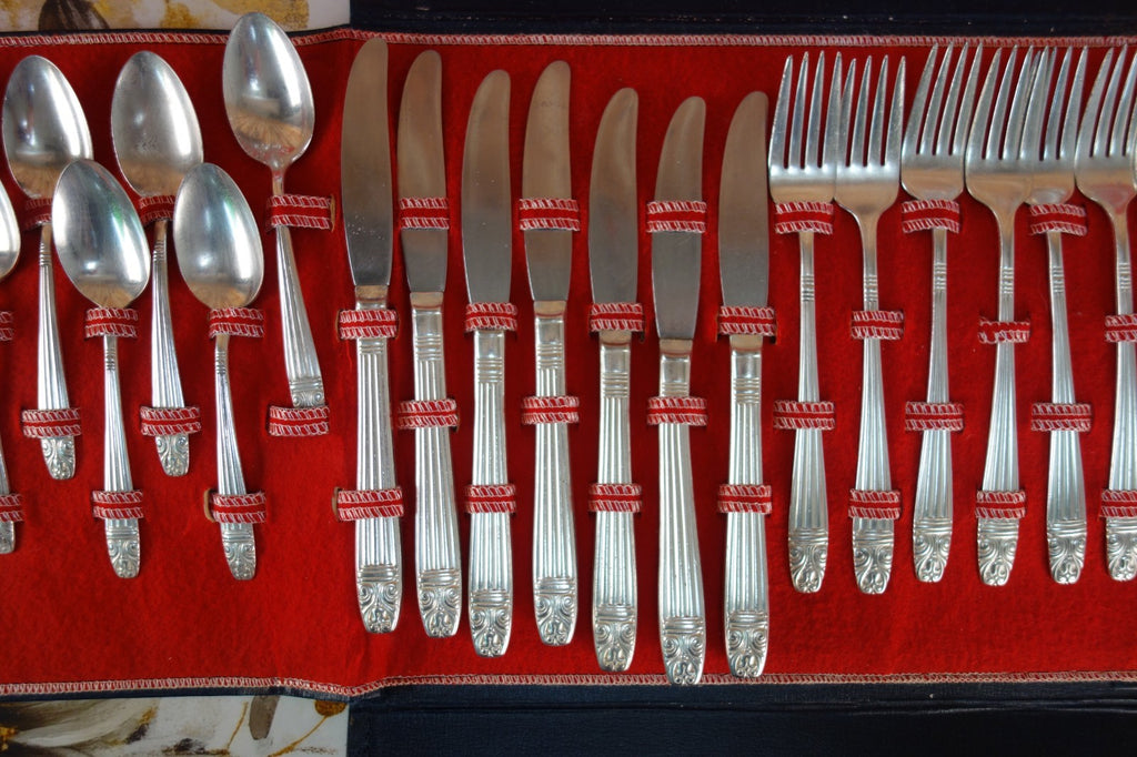 50 Pc. of Vintage Wallace Harmony House Danish Queen AA+ Pattern