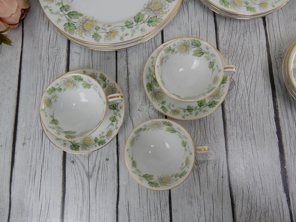 24 Piece Noritake Floral "Stanford 5220"