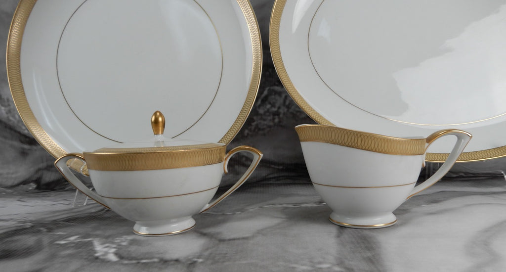 4 Pc Mikasa Bristol 16-1/2" Platter, Sugar Bowl,Creamer and 12-1/4" Chop Platter