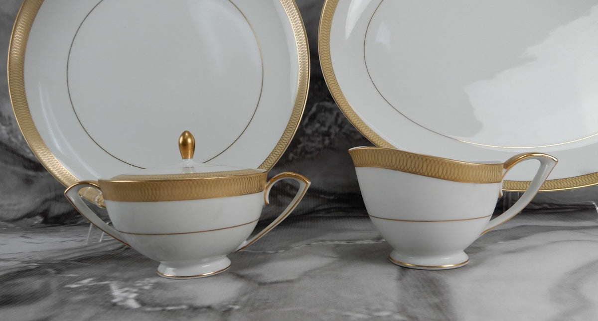 4 Pc Mikasa Bristol 16-1/2" Platter, Sugar Bowl,Creamer and 12-1/4" Chop Platter