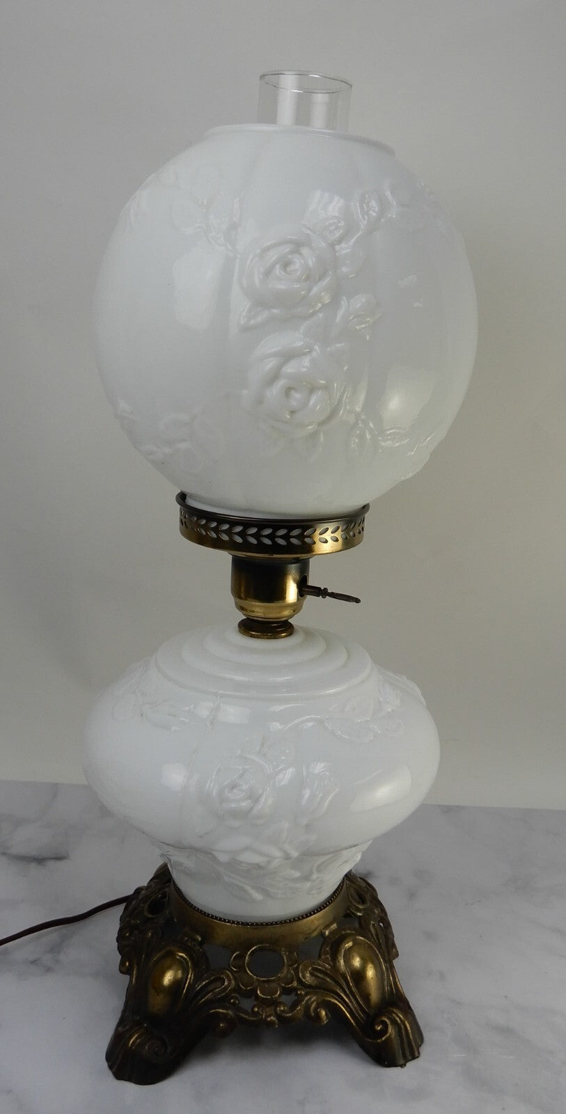 Vintage Gone With The Wind Milk Glass Table Lamp With 3-Way Lamp 21-3/4" High