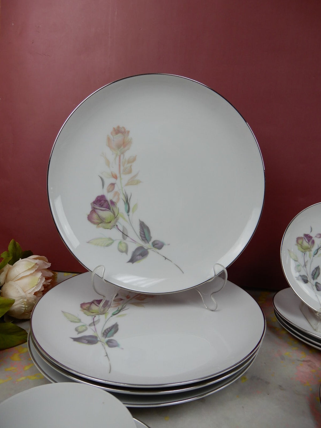 Vintage 20 Piece Style House Fine China "Lori" 4 Place Setting Made in Japan