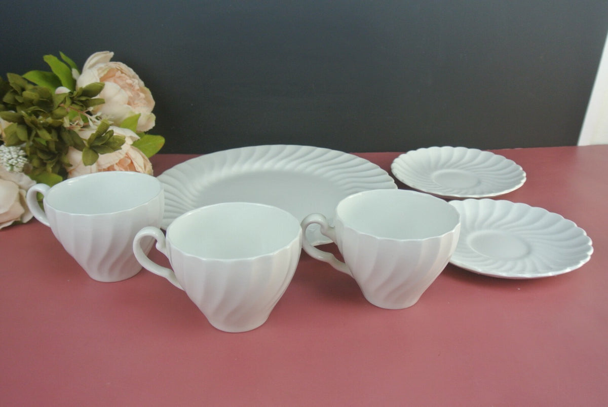 Mismatched Set Of Johnson Bros. Ironstone Dinnerware 6 Pieces