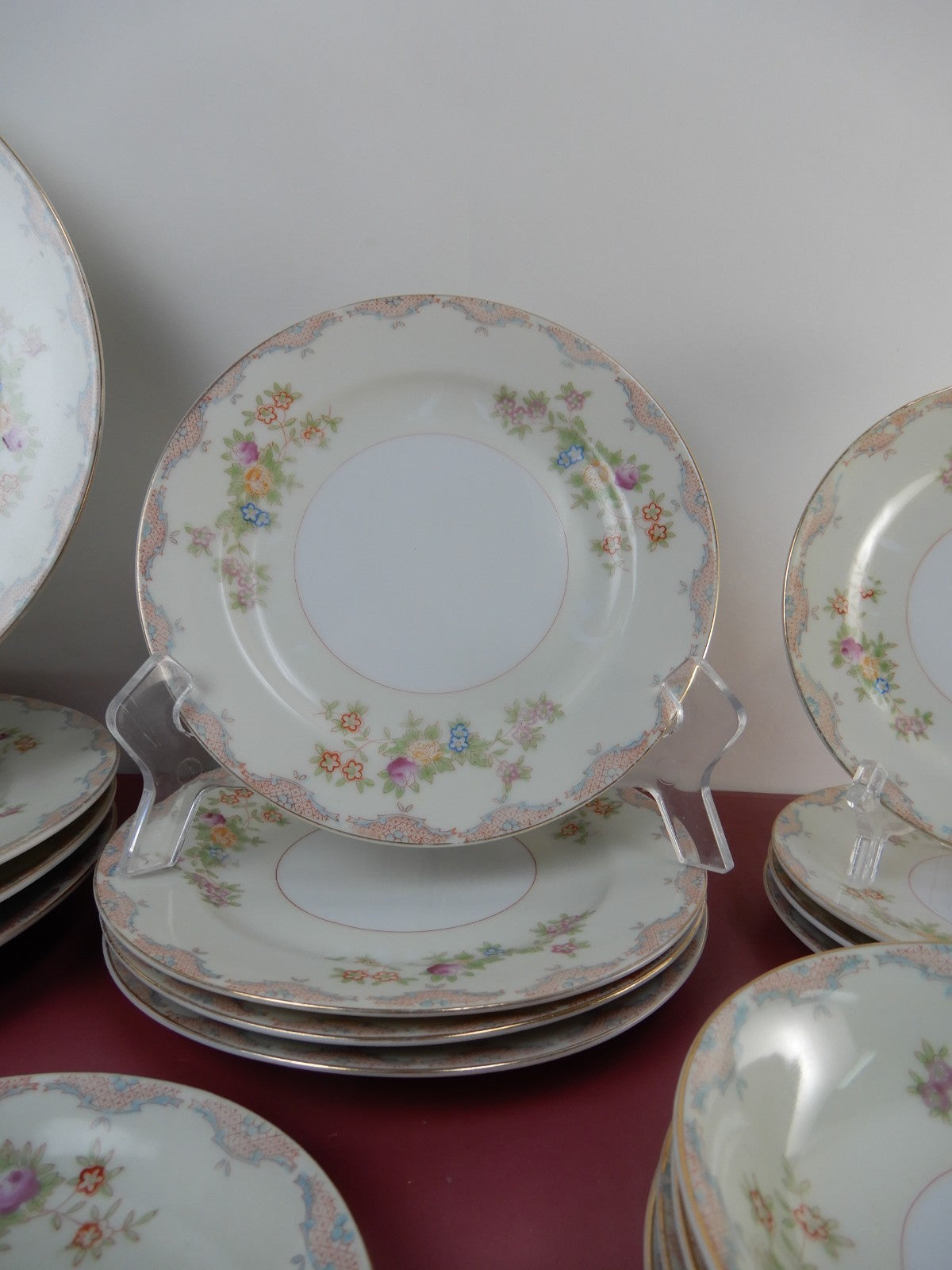 28 Pc 7-Piece 4 Place Setting "Mayfair China" Made in Japan