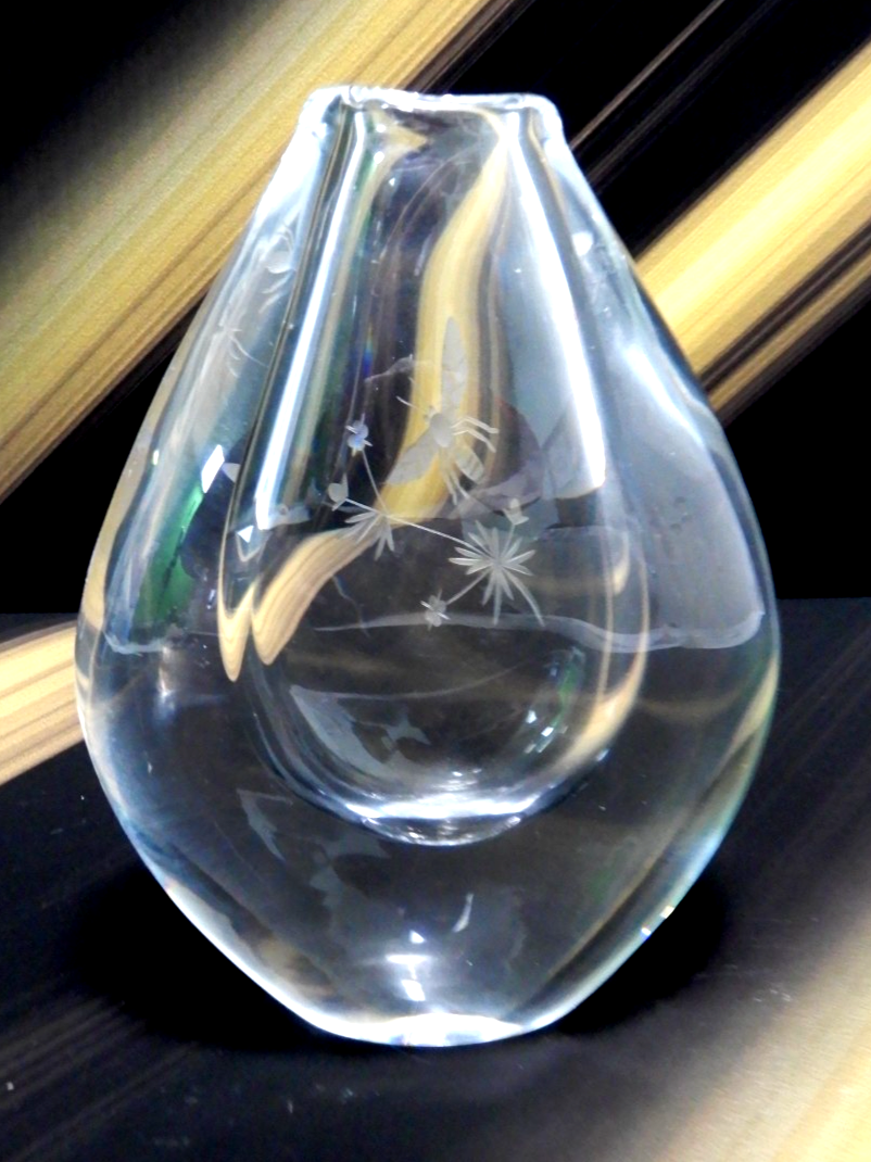 Honey Bee Etched Vase Orrefors Sven Palmqvist Crystal  4-3/4" Beekeeper
