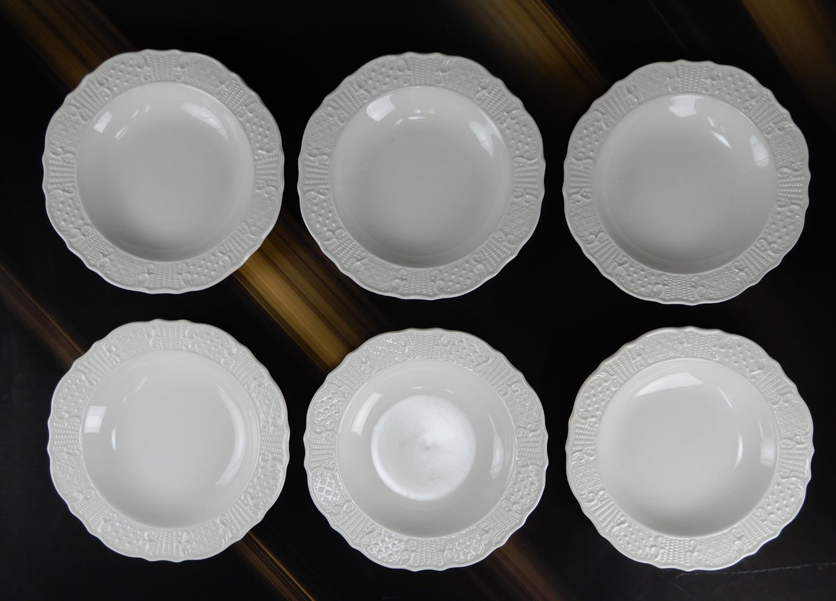 Six Canonsburg Pottery American Traditional Embossed Soup Bowls