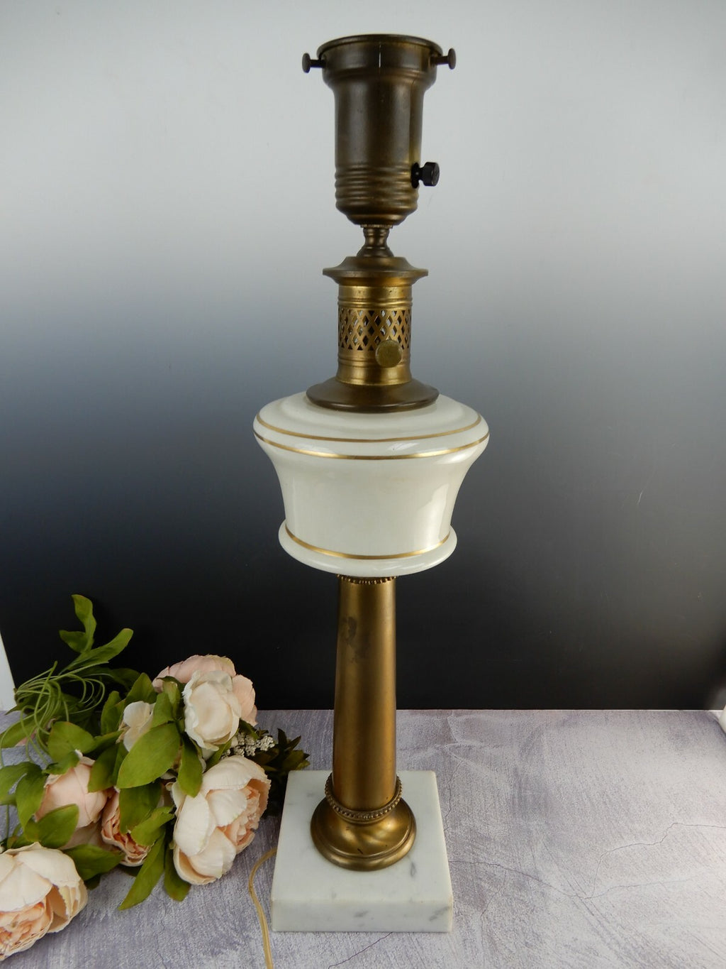 Vintage Faux Marble Base Electric Table Lamp