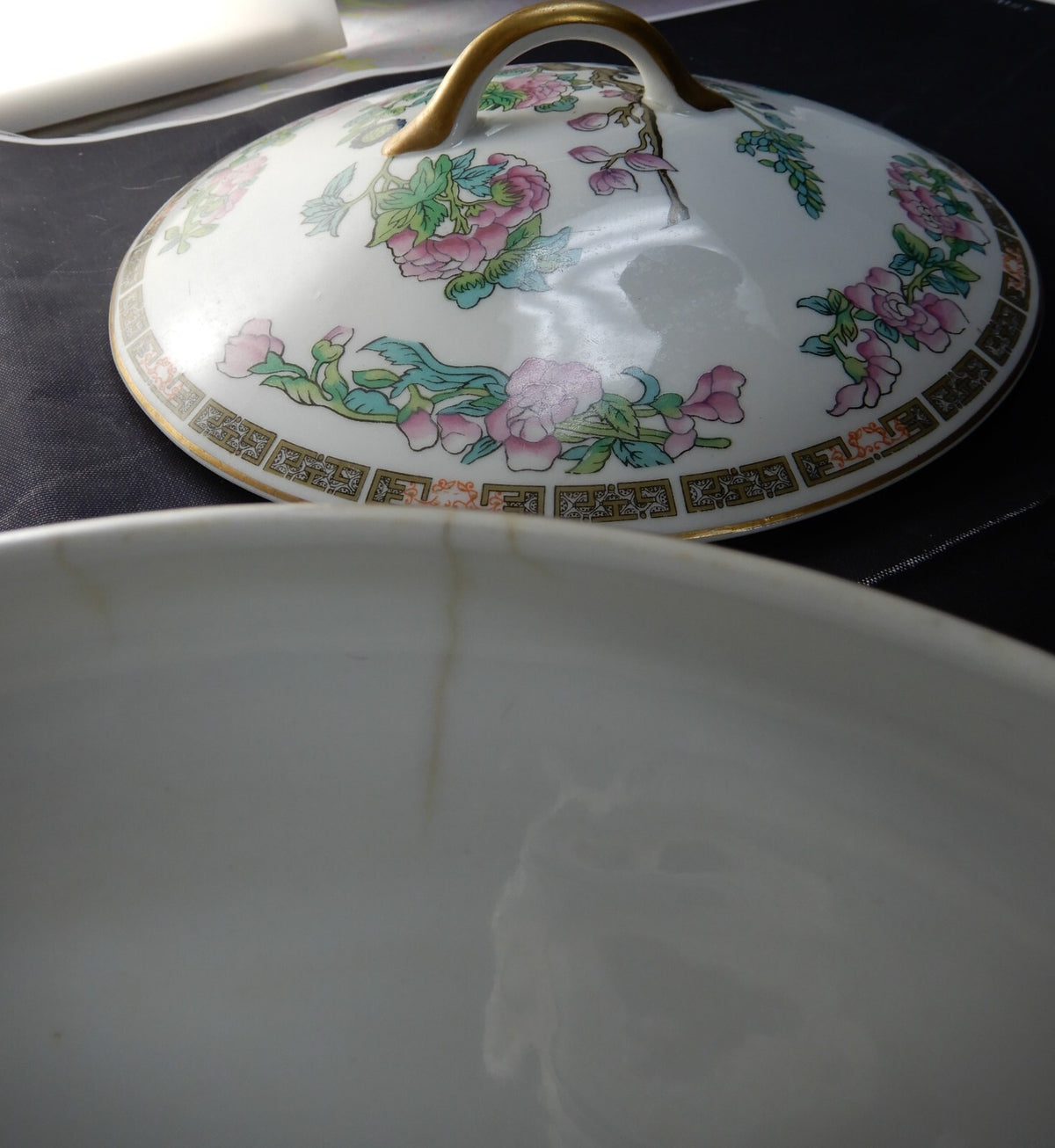 Two Vintage SYRACUSE Oval and Round  Covered Serving Bowls Indian Tree Pattern