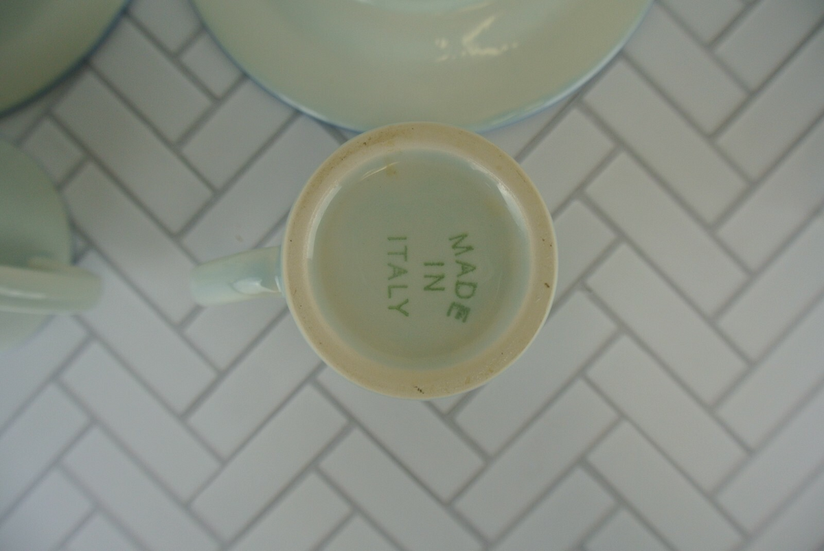 Set of 2 Sea Shell Dinnerware Two Plates, Two Mugs Made in Italy "B"