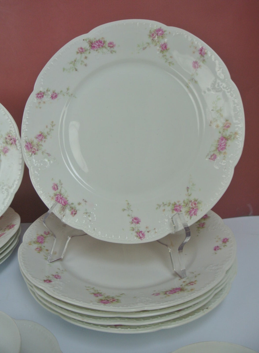30 Piece Vintage Carlsbad Austria  Set Piece 5 Place Setting