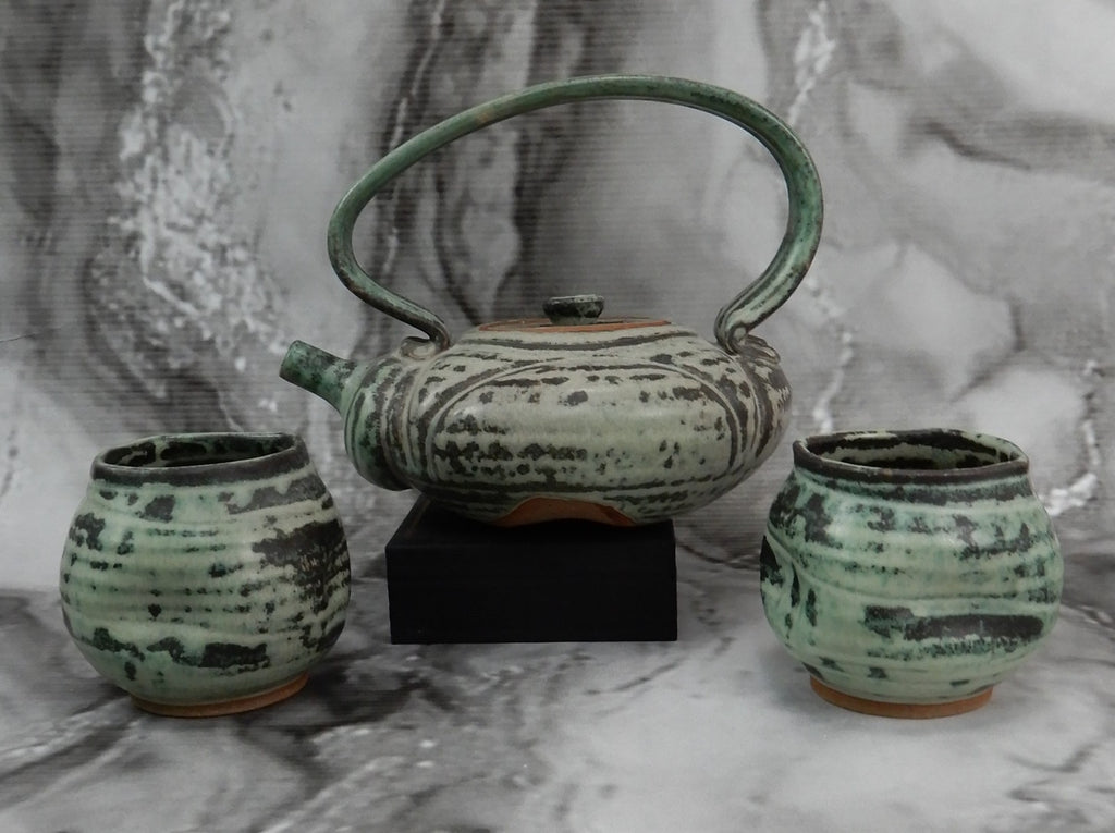 “David Vogel” Studio Pottery Hand Thrown Tea Pot W/ Two Cups Artist Signed