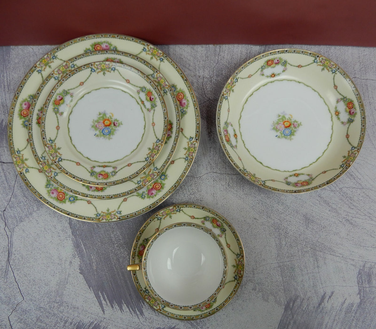 7 Piece 1 Place Setting Vintage Meito Fine China Made in Japan w/Flowers