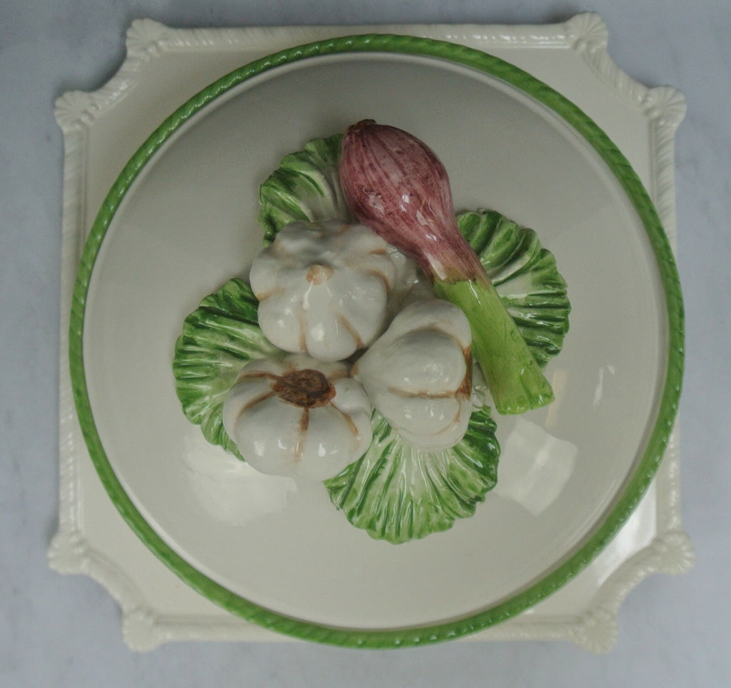 Ceramiche Artistiche L' Artigiani Bassano del Grappa Majolica Lidded Bowl