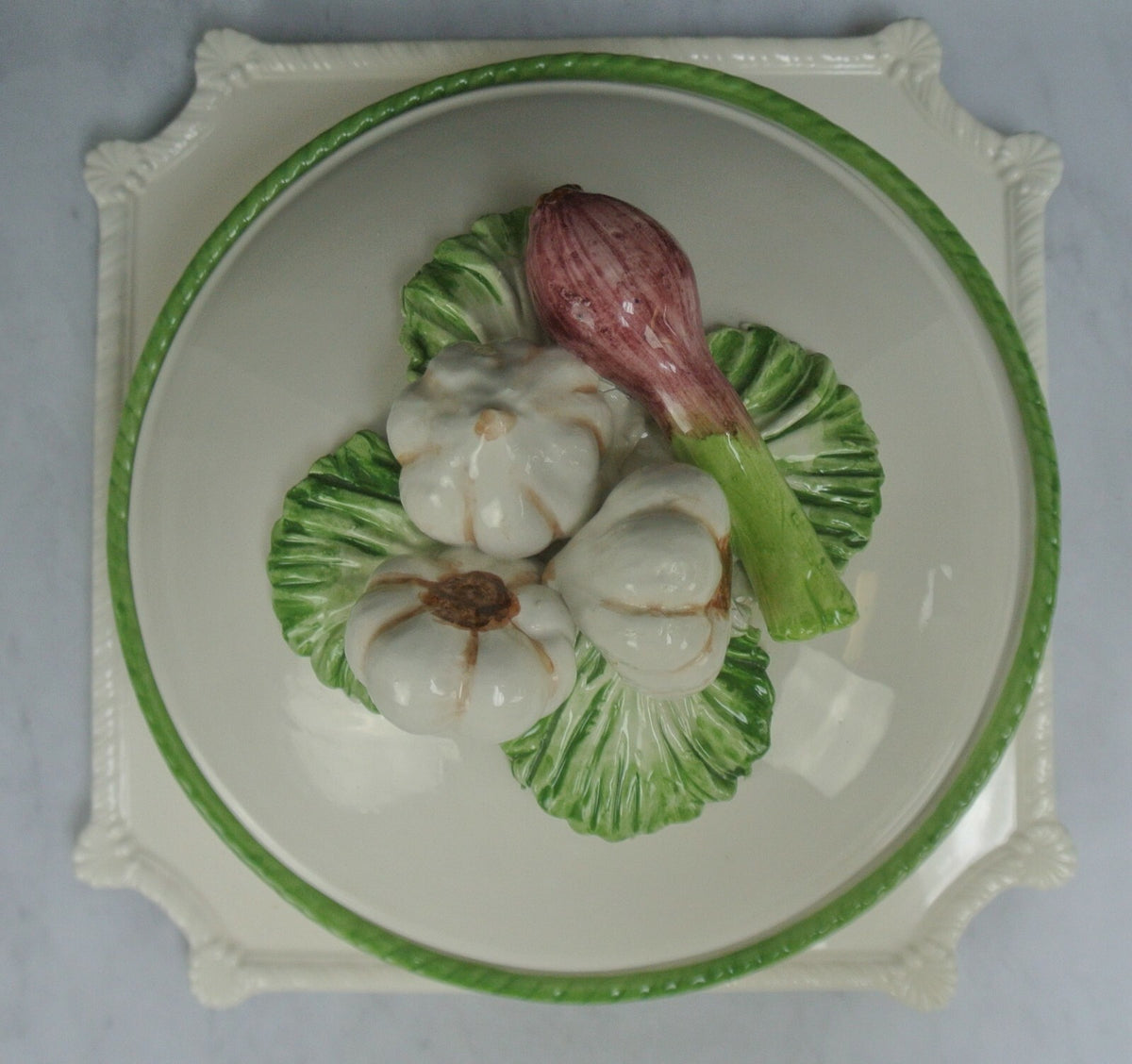 Ceramiche Artistiche L' Artigiani Bassano del Grappa Majolica Lidded Bowl