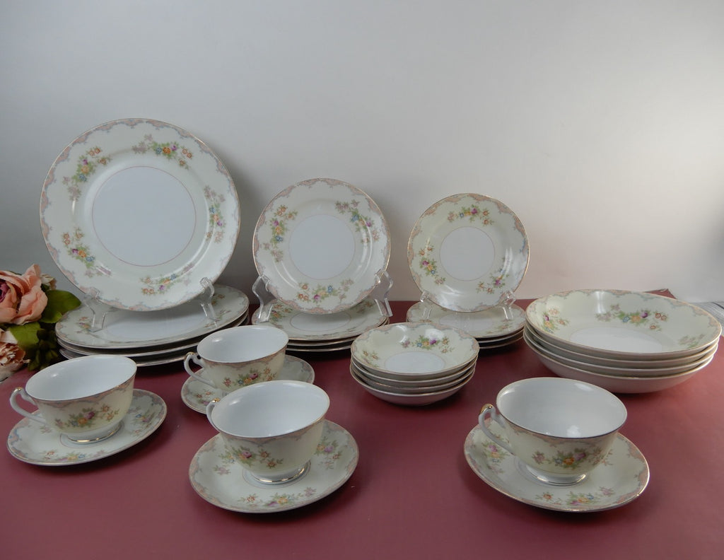 28 Pc 7-Piece 4 Place Setting "Mayfair China" Made in Japan