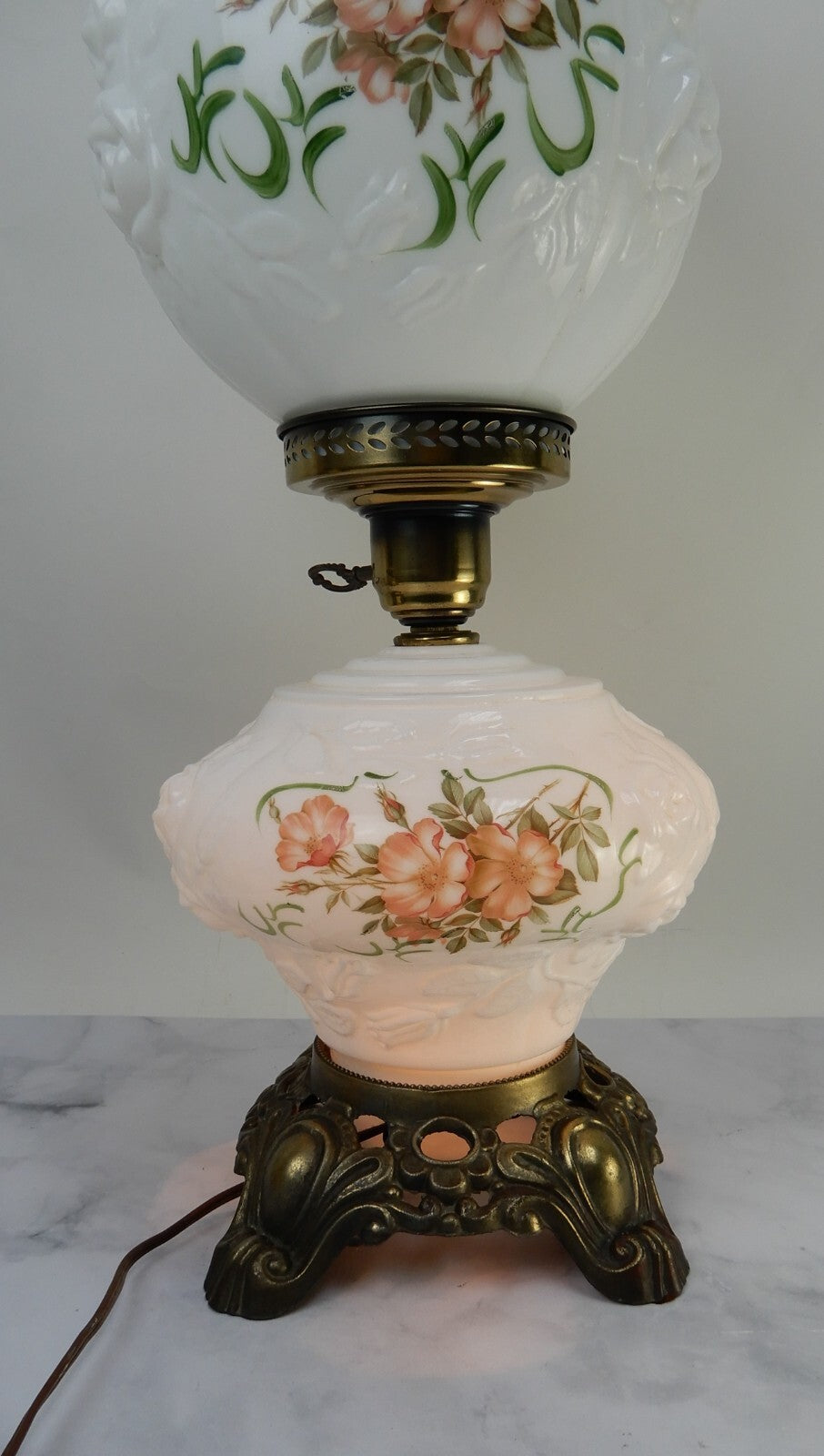 Vintage Gone With The Wind Milk Glass Table Lamp With 3-Way Lamp 21-3/4" High