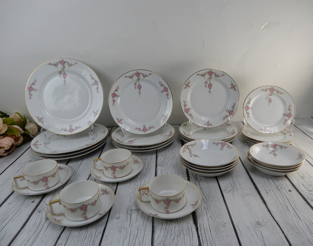 32 Pieces 8-Piece 4 Place Setting Heinrich H&Co Bavaria "Rosalinda" Pink Flowers