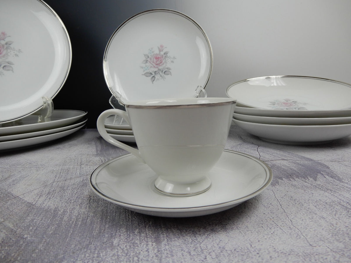 Set of 20 Pieces -4 Place Setting "Rosetta" Empress China Fine China Japan