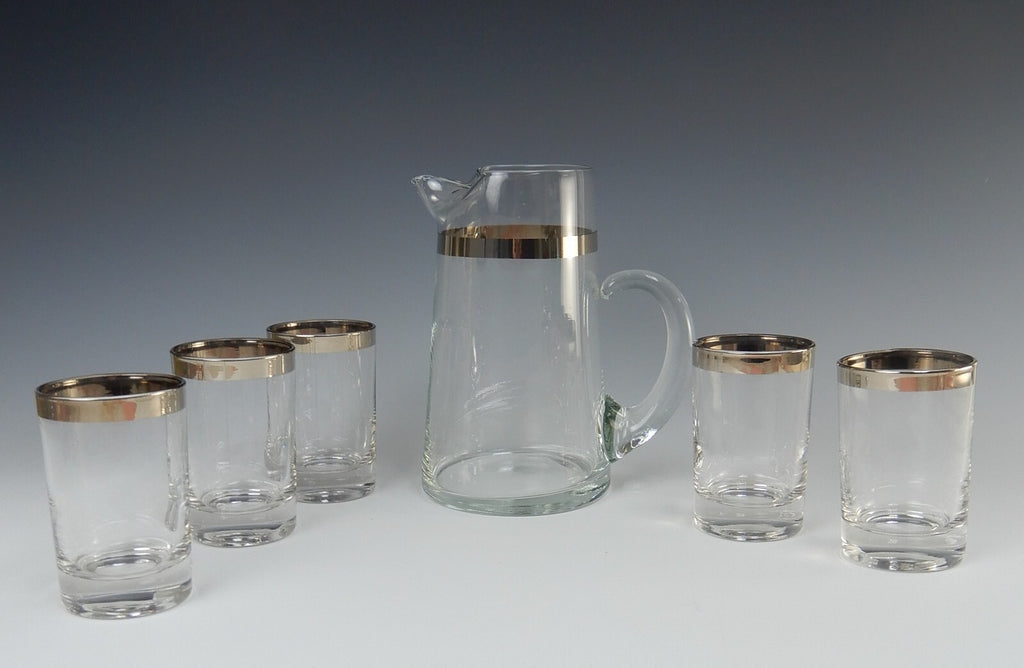 Vintage Dorothy Thorpe Silver Band Cocktail Pitcher With 5 Juice Glasses