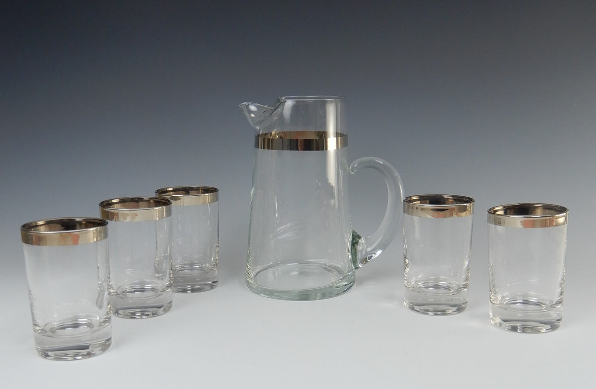 Vintage Dorothy Thorpe Silver Band Cocktail Pitcher With 5 Juice Glasses