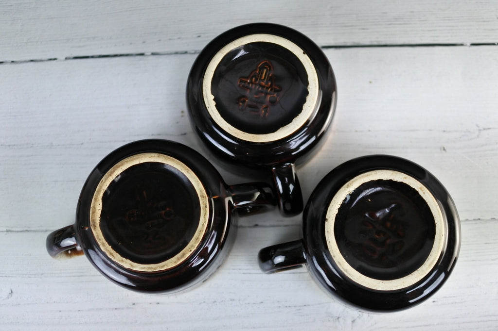 Pfaltzgraff Vintage Brown Drip Stoneware Pair Of Mugs And Cream Soup Mug
