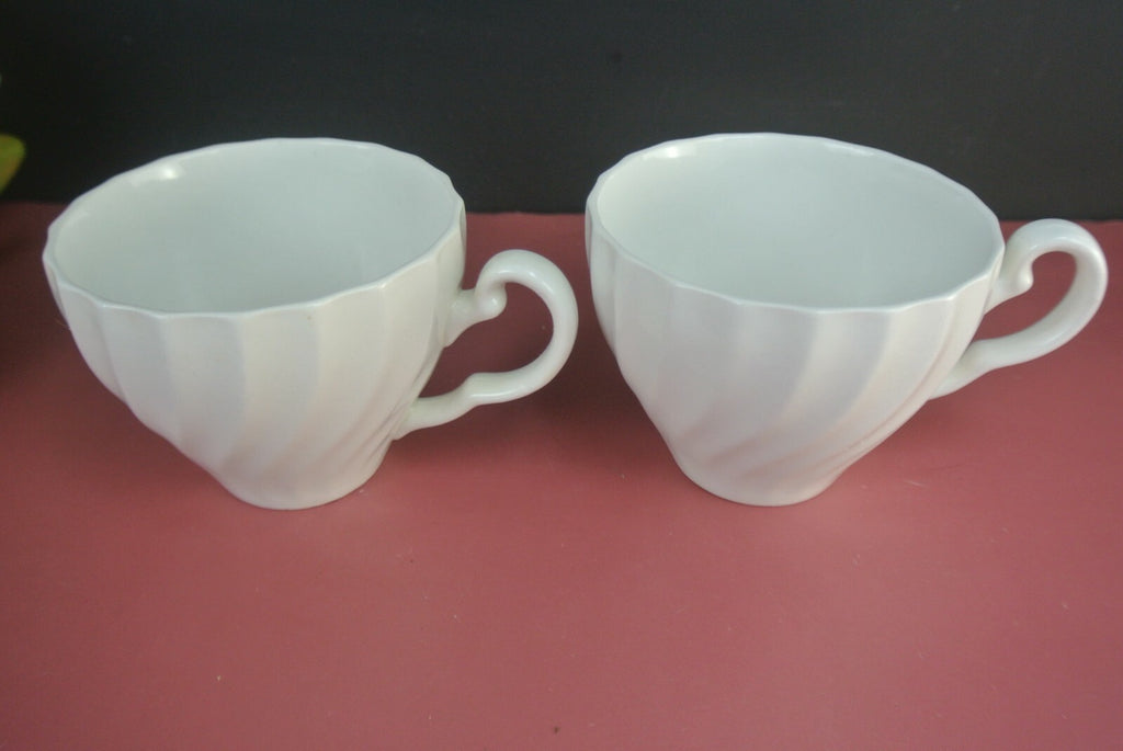 Mismatched Set Of Johnson Bros. Ironstone Dinnerware 6 Pieces