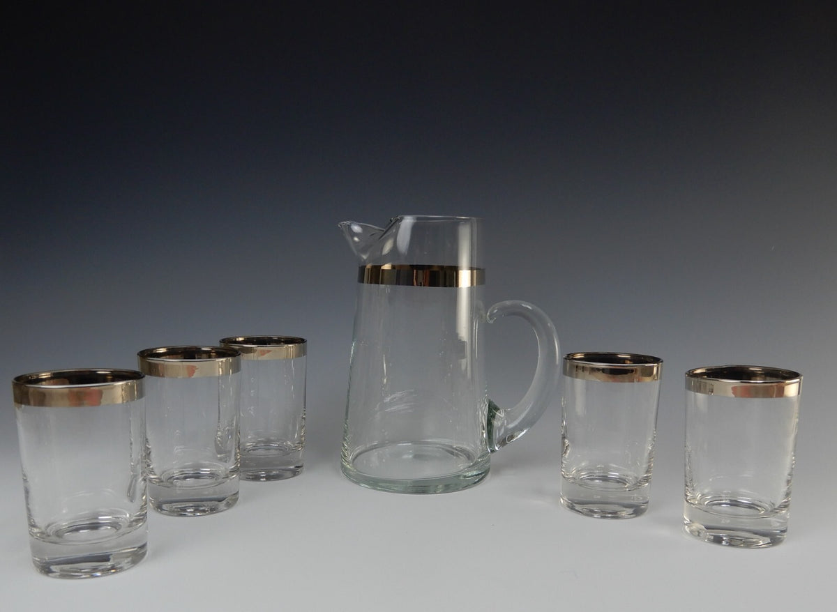Vintage Dorothy Thorpe Silver Band Cocktail Pitcher With 5 Juice Glasses
