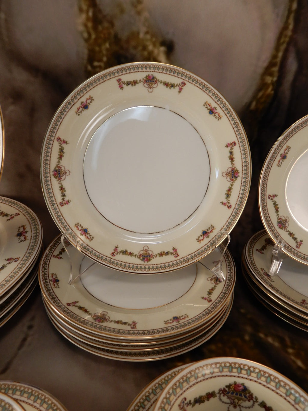 Set of 35 Pc. H&C Selb Bavaria Germany Heinrich Vintage"SENTA" 5 Place Setting