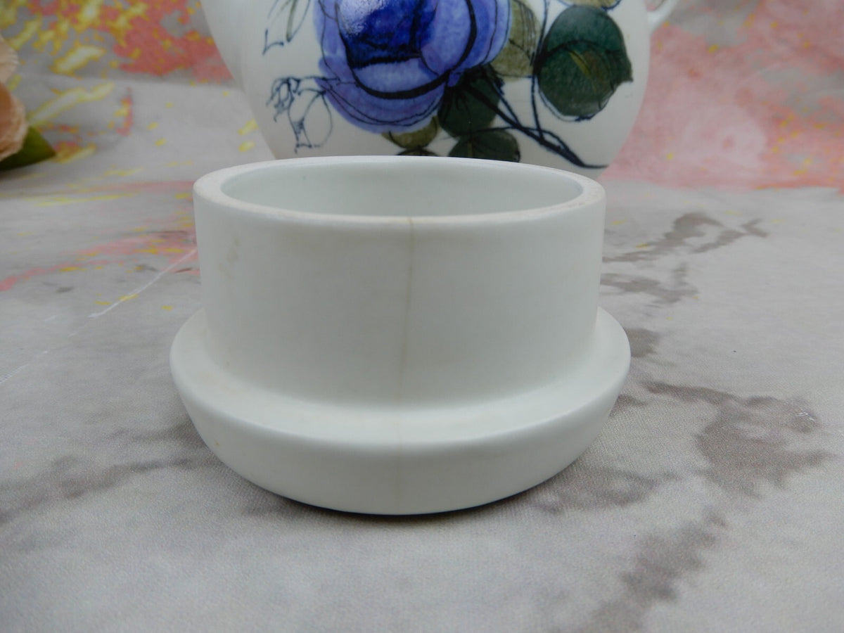 "Ahola" Arabia Finland Teapot by Ulla Procope, Hand Painted by Hilkka Liisa