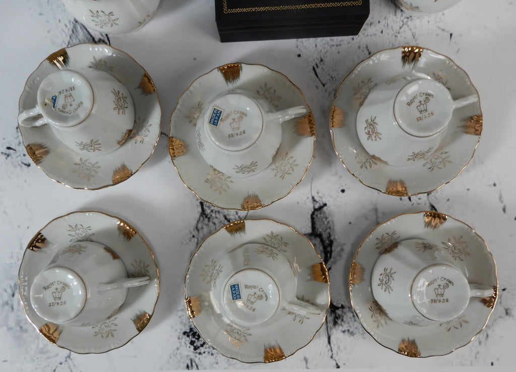 Small Vintage Royal Crown Japan 15 Pc Porcelain Tea Set White Gold Floral 33/926
