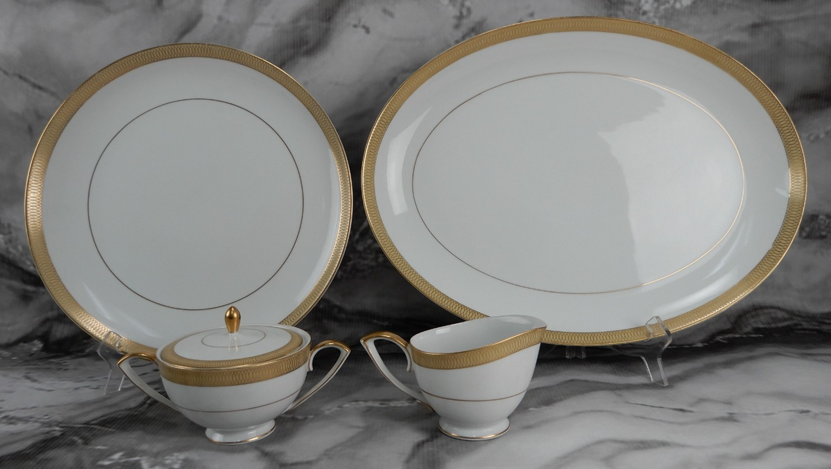 4 Pc Mikasa Bristol 16-1/2" Platter, Sugar Bowl,Creamer and 12-1/4" Chop Platter