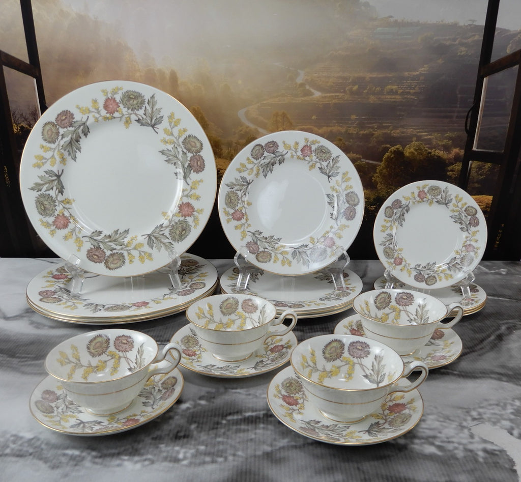 Set of 20 Pieces 4 Place Setting Porcelain Wedgwood Bone China LICHFIELD Pattern