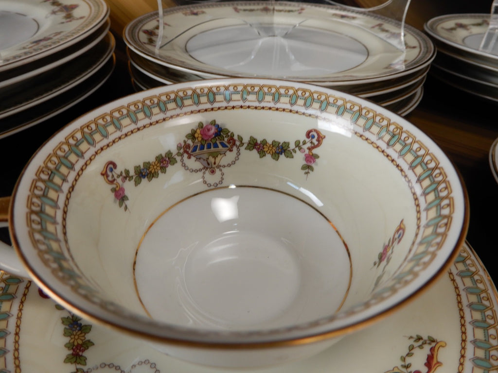 Set of 35 Pc. H&C Selb Bavaria Germany Heinrich Vintage"SENTA" 5 Place Setting