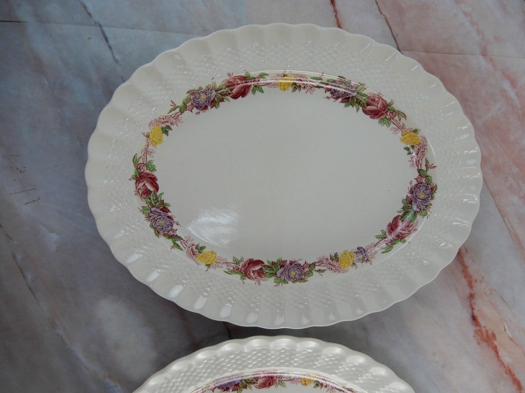 Vtg Copeland Spode "Rose Briar" Set of two Platters Made In England