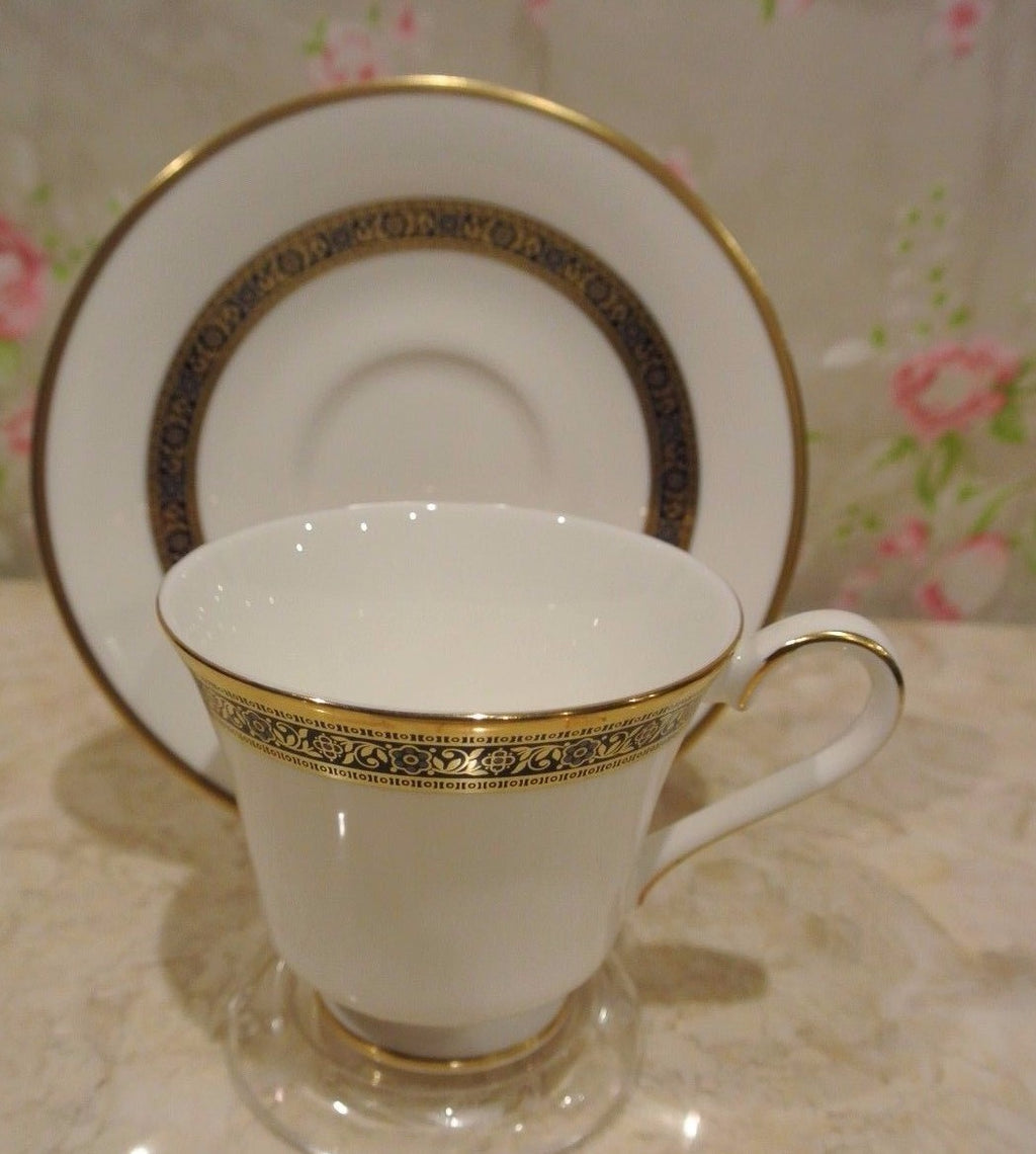 Royal Doulton Harlow Bone China 3 Piece Set. Dessert Plate Saucer and Tea Cup.