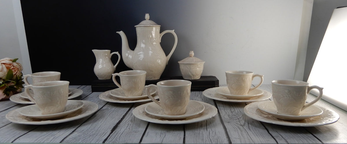 Vintage Connoisseur Collection Gien Deauville 21 Piece Coffee Set Made in France