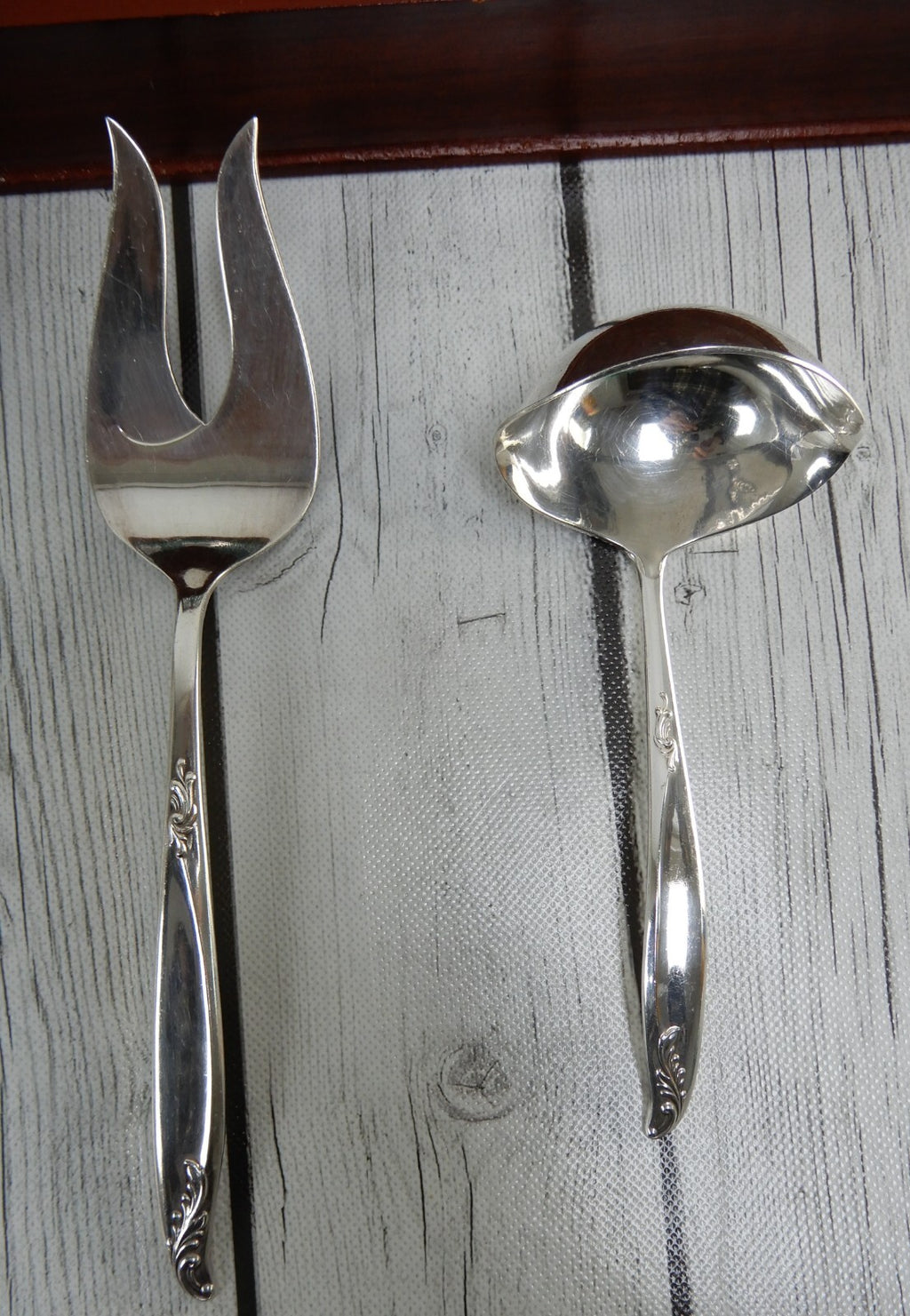 Vintage  35 Piece Holmes & Edwards "Woodsong" Silverplate Silverware Set W/ Box