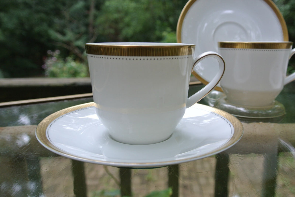 Set of Three Porcelain Cups and Saucers  Arzberg Germany