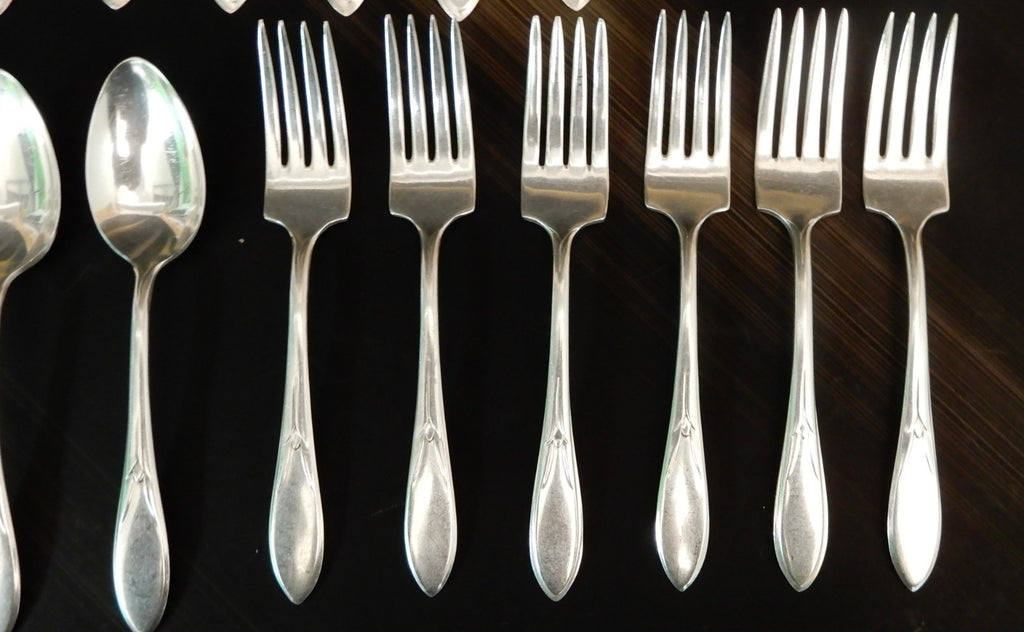 Set of 27 Pc. Rogers MFG Co 1938 Pickwick Pattern Silver Plate Flatware