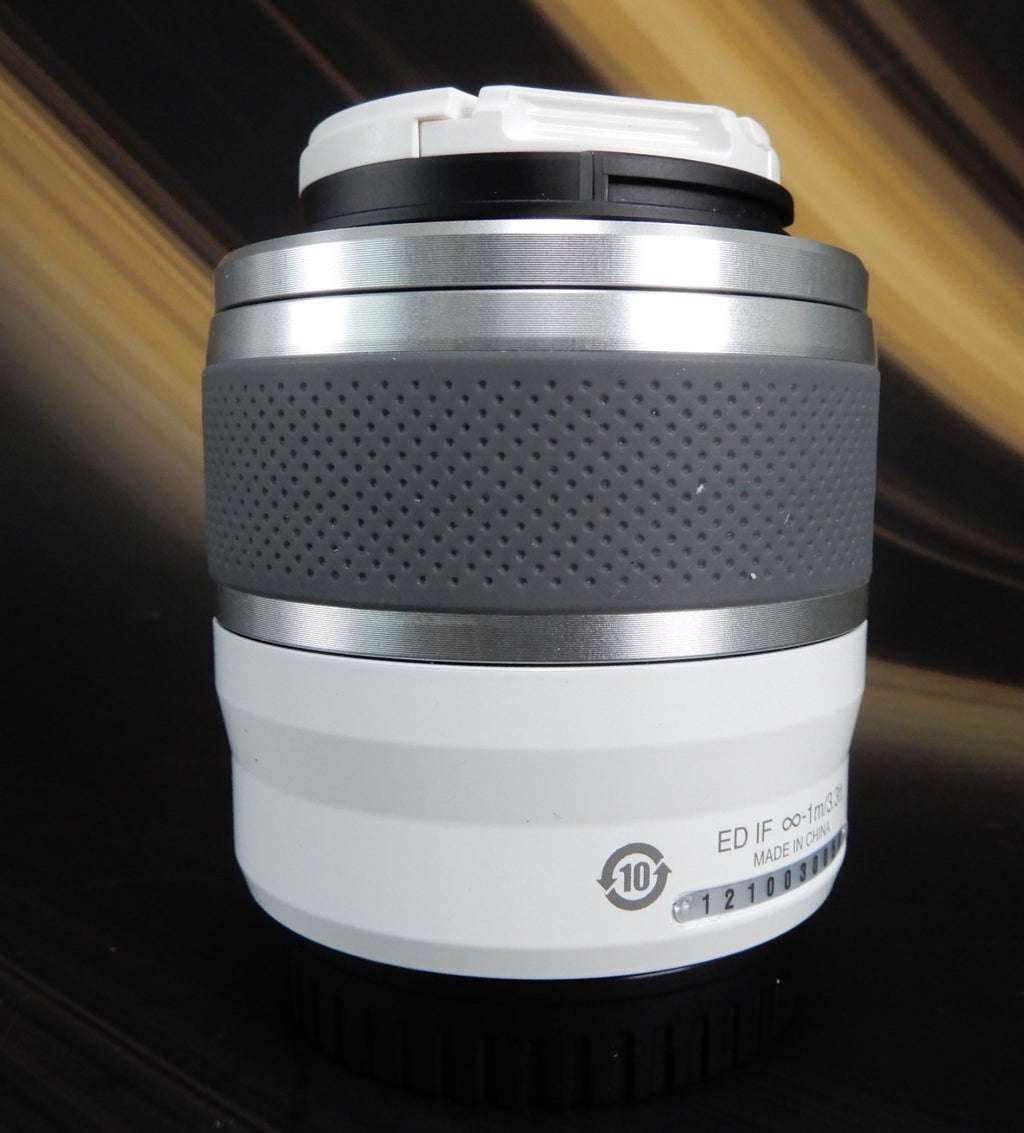 Nikon 1 NIKKOR 30-110mm f/3.8-5.6  ED IF  1m/3.3 ft Auto Lens White