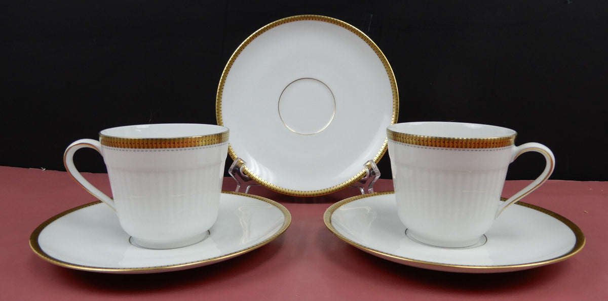 Vintage 5-Piece Mismatch Gold Accented Tea Set With Cups and Saucers (Germany)