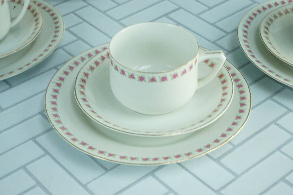 15 Piece China Setting J&C Bavaria Floral China Desert Plate, Cup and Saucer