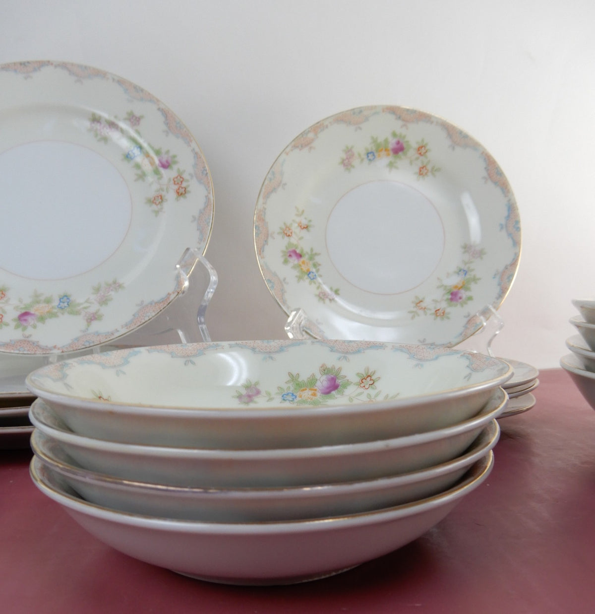 28 Pc 7-Piece 4 Place Setting "Mayfair China" Made in Japan