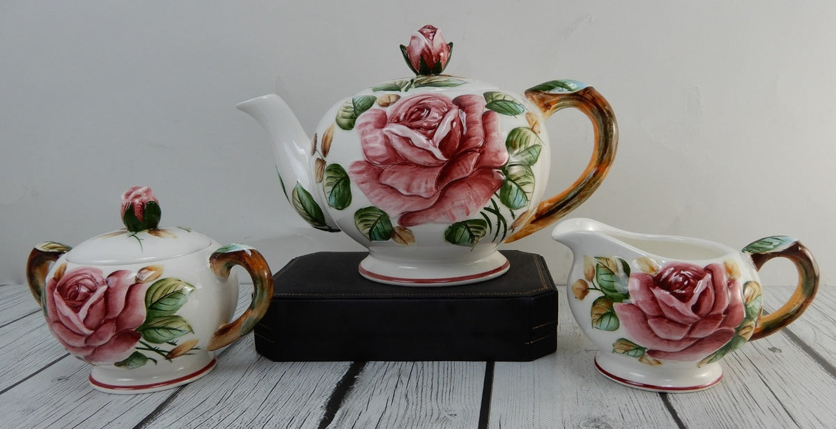 Vintage Lefton Americana Regal Rose Set of Tea Pot ,Sugar Bowl and Creamer
