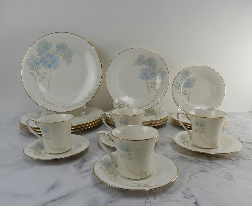 20 Pieces 5-Piece 4 Place Noritake Fine China "Blue and Gold" 7703 Made in Japan