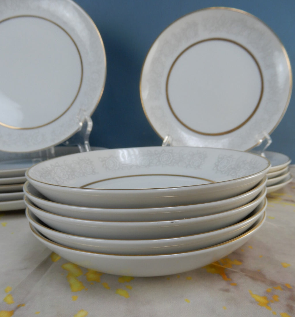 Vintage 35 Pc. "Queens Brocade Fine China" Dinnerware Made in Japan