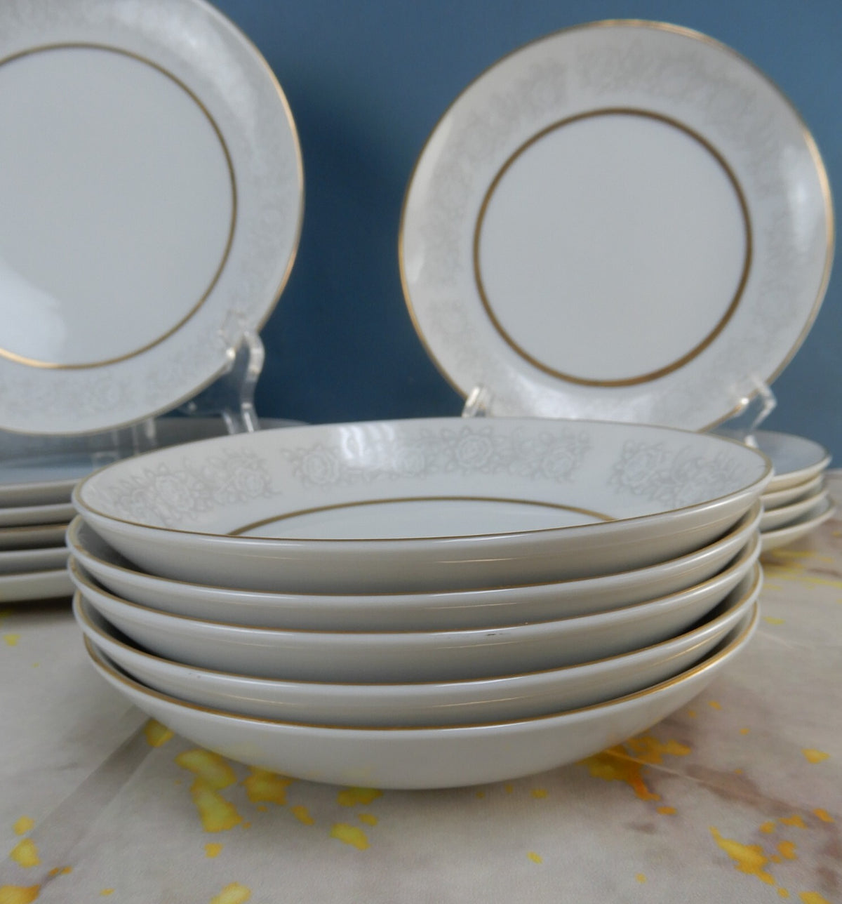 Vintage 35 Pc. "Queens Brocade Fine China" Dinnerware Made in Japan
