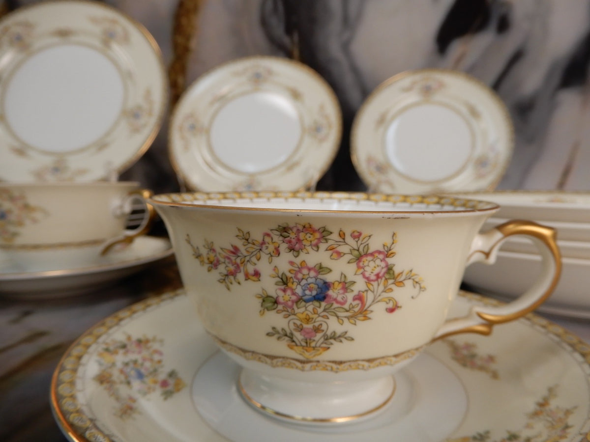 28 Pc  Seven-Piece 4 Place Setting Royal Embassy China "Fresno" Pattern