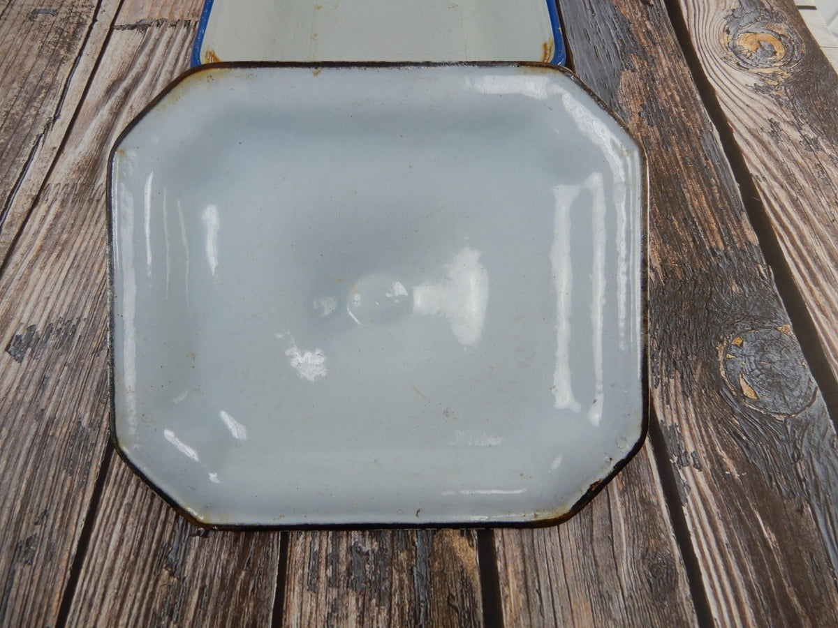 Made in Sweden Klafrestrom C2 White w/ Blue Rims Enamel Cast Iron Casserole