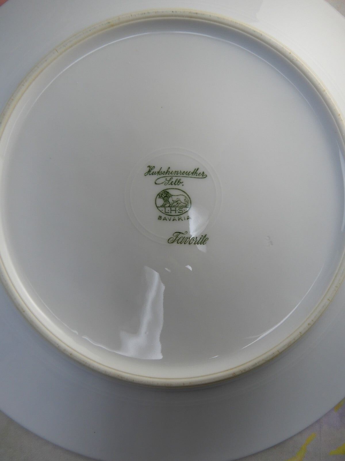Set of 30 Pieces of  Hutschenreuther LHS Favorite Bavaria 6 Dinnerware for 5